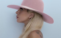 Dans son nouvel album, Lady Gaga se fait plus sobre, voire politique