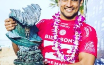 Surf Pro : Michel Bourez, magistral, remporte le Pipeline Master