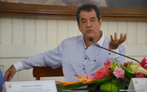 Fritch à Paris pour finaliser l’accord de Papeete
