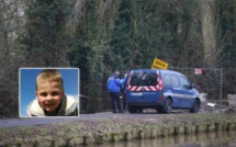 Mort d'un garçon puni pour avoir fait pipi au lit : le beau-père et la mère en détention provisoire