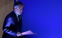 Fillon veut ignorer sa chute dans les sondages et recentrer sa campagne