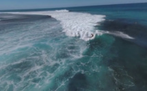 Spectaculaire! Teahupoo en 360° avec le surfer Michel Bourez!