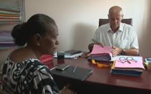 Calédonie: la mère du jeune tué par un gendarme dépose plainte pour meurtre