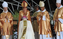 Mgr Cottanceau ordonné archevêque (photos)