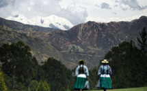Prochain forage d'un glacier des Andes menacé par le réchauffement climatique
