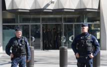 "Attentat" au colis piégé au siège parisien du FMI, un blessé léger