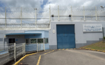 Guadeloupe: 199 armes saisies lors d'une fouille du centre de détention de Baie-Mahault