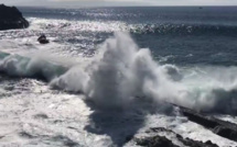 Espagne: 2 morts, un disparu emportés par une vague géante aux Canaries