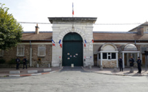 Val-de-Marne: un gardien de la prison de Fresnes agressé devant chez lui