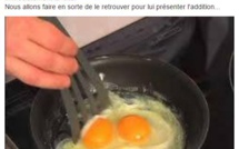 ll surprend son cambrioleur... devant des œufs au plat