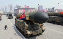 Pence rassure le Japon, Pyongyang promet des tirs hebdomadaires