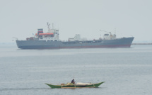 Un navire espion russe coule en mer Noire, l'équipage secouru