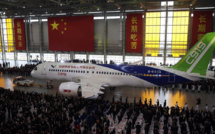 Le premier rival chinois d'Airbus et Boeing prêt à décoller