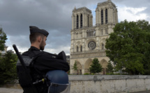 Un policier attaqué au marteau sur le parvis de Notre-Dame à Paris par un jihadiste