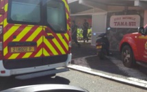 Exercice en cours. Des pompiers et de la fumée à l'école maternelle Tama Nui de Paofai