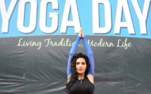 "Inspirez, expirez": l'Inde se plie en quatre pour la journée du yoga