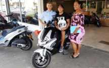Halte à la prise de risques : John Terai gagne le scooter