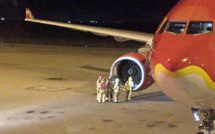 Un vol d'AirAsia se pose en Australie après avoir probablement percuté un oiseau