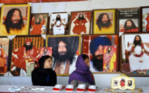 Inde: les disciples d'un gourou autorisés à garder son corps congelé