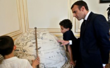 Macron ouvre l'Elysée à des jeunes autistes pour lancer le 4e plan national