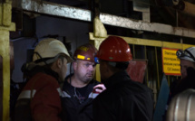 Russie: l'eau monte dans la mine où restent bloquées 8 personnes