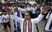 Philippines: les funérailles d'un adolescent tournent en vaste manifestation contre Duterte