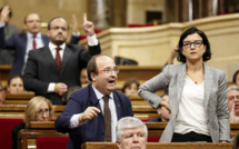 Catalogne: Madrid durcit le ton mais les séparatistes accélèrent