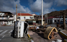 Irma: l'heure est à la reconstruction, Philippe dénonce une "polémique politicienne"