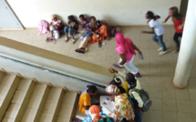 A Mayotte, le casse-tête des CP à 12 élèves, par manque de salles de classe