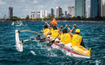 Va'a V6 – Moloka'i Hoe 2017 : Red Bull remporte la course juste devant Shell Va'a