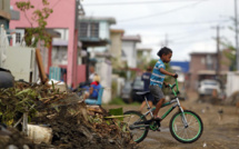 Un mois après l'ouragan, les "oubliés" de Porto Rico peinent à se relever