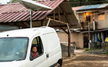 Macron attendu en Guyane dans un climat tendu