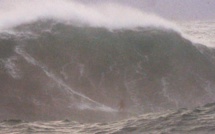 Surf de Gros–Nazaré : Tikanui Smith a surfé le monstre, le récit