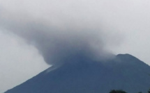 Indonésie: le mont Agung se remet à gronder