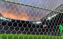 Angleterre - Deux buts, un bébé: triplé spécial pour un joueur de D3