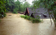 Inondations et glissements de terrain font 11 morts en Indonésie