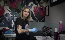 Alexia Cassar, la tatoueuse qui répare les seins des femmes