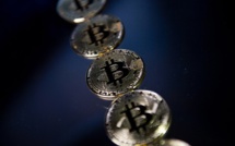 Le bitcoin décroche un nouveau record au-delà des 15.000 dollars