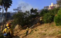 Les flammes atteignent Los Angeles et ses luxueux quartiers