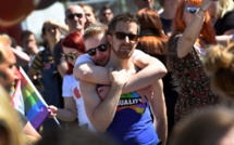 Australie: les organisateurs de mariages se préparent après le feu vert royal à l'union gay
