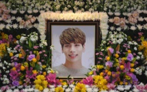 Les fans sous le choc après le suicide d'une star de la pop coréenne