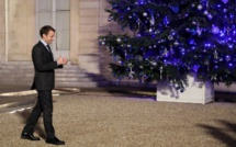 Macron fête ses 40 ans, la jeunesse en étendard