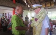 Le Tāvana hau des Australes en visite à Raivavae