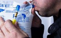 Ivre, l'automobiliste fait sa pause pipi chez les gendarmes