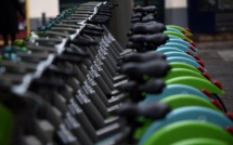 L'arrivée du nouveau Vélib' à Paris tourne au "cauchemar"