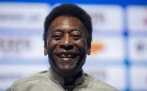 Pelé hospitalisé pour épuisement