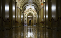 "Shutdown" aux Etats-Unis: des administrations au chômage technique, espoir d'un compromis