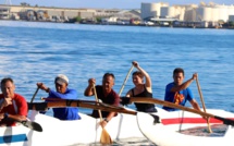 En images: La Ministre des Outre-mer Annick Girardin découvre le Va'a