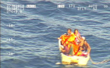 Kiribati: Un canot repéré avec sept personnes à bord après la disparition d'un ferry