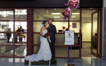 Permis de mariage au retrait des bagages, l'aéroport de Vegas l'a fait